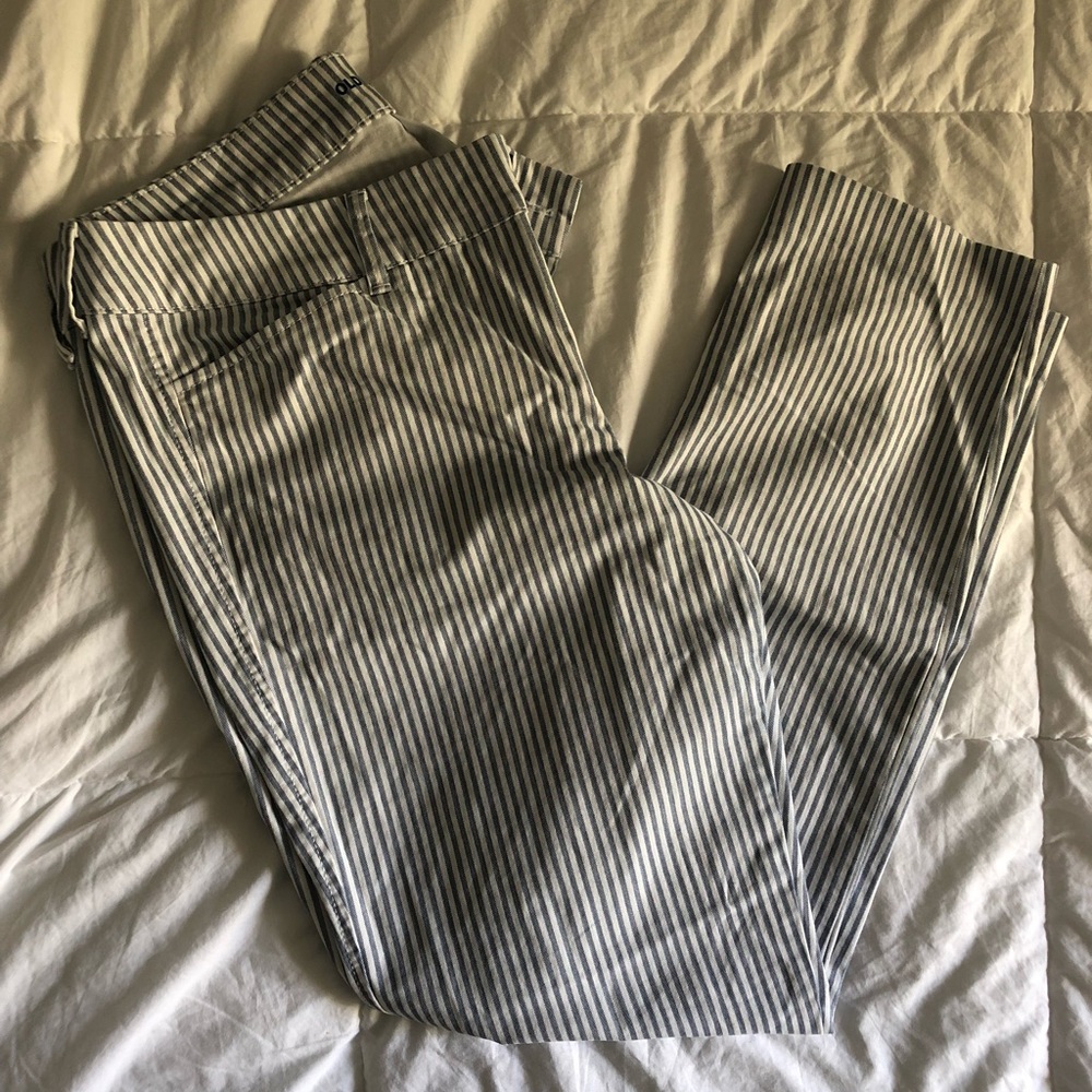 The cutest seersucker pants!!